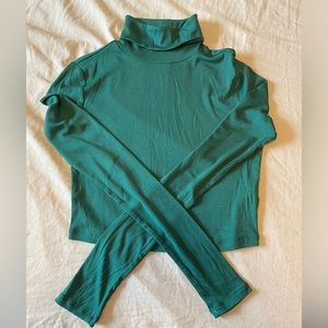 Sunday best turtle neck